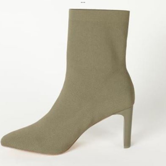 WOMENS OLIVE BOOTS - Picture 2 of 4